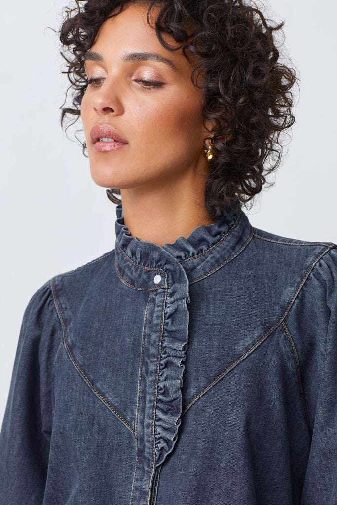 LIVELY - Denim blouse with ruffled details - Suncoo HK