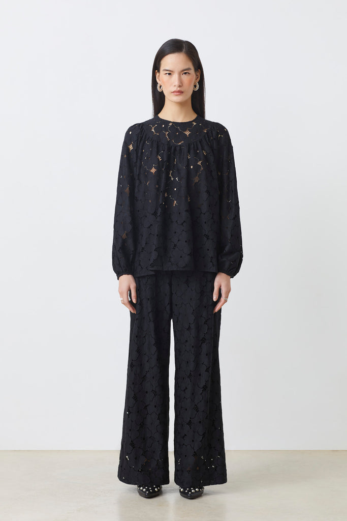LILY - Black lace blouse - Suncoo HK