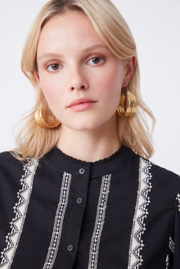 Loa - Two-tone embroidered blouse - Suncoo HK