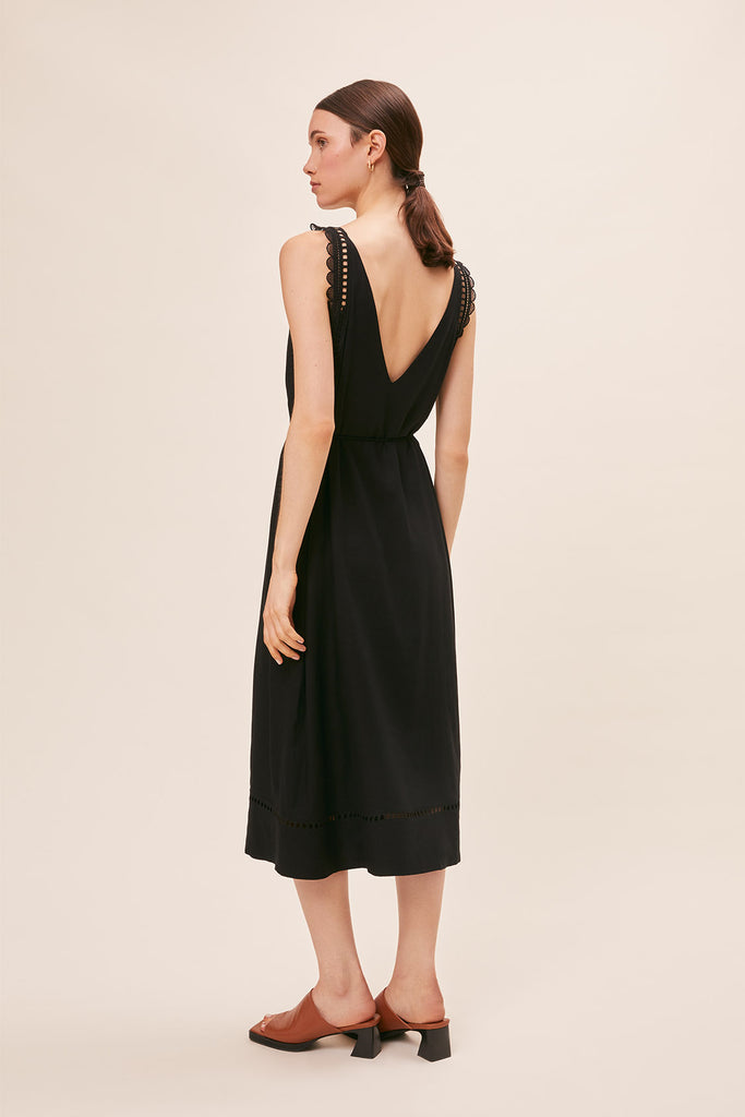 Cristy - Backless fluid dress with lace details - Suncoo HK
