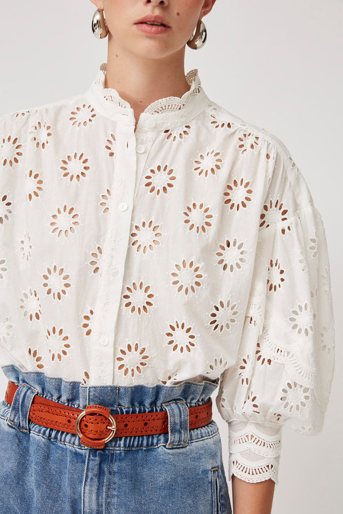 Lewis - Embroidered Floral Pattern Blouse - Suncoo HK