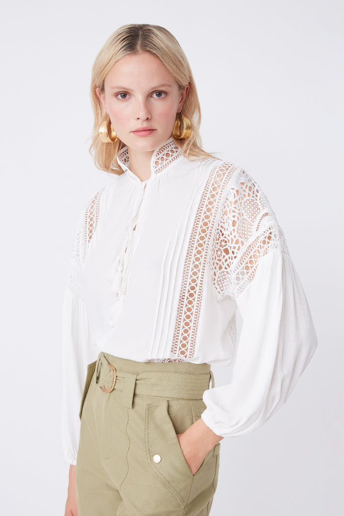 Lio - Flowing blouse with lace yoke - Suncoo HK